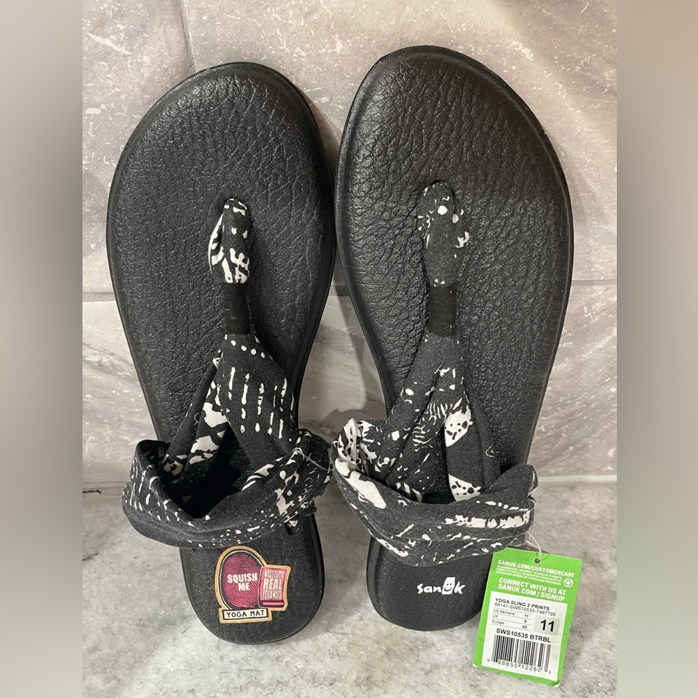 Sanuk Women's Black and White Yoga Mat Sandals NWT smoke & pet free home🌸 - Picture 8 of 14
